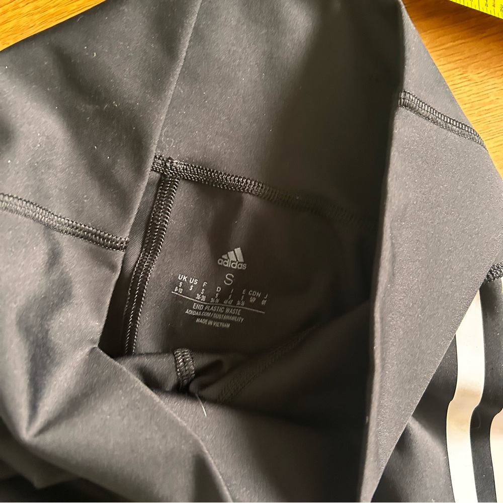 adidas woman’s black activewear fitness Leggings with White Three-Stripes Sz S - Picture 6 of 7